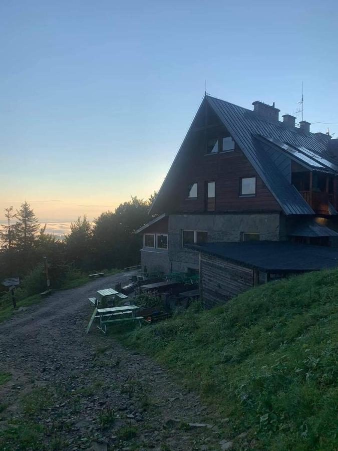Schronisko Gorskie Pttk Na Jaworzynie Krynickiej Krynica Zdroj Eksteriør billede